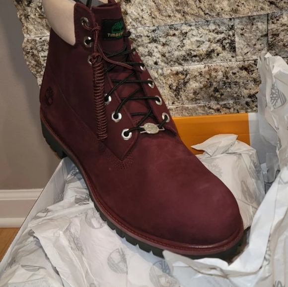 Mens Timberland 6" Premium Boots Burgundy with Beige Collar - Picture 6 of 11